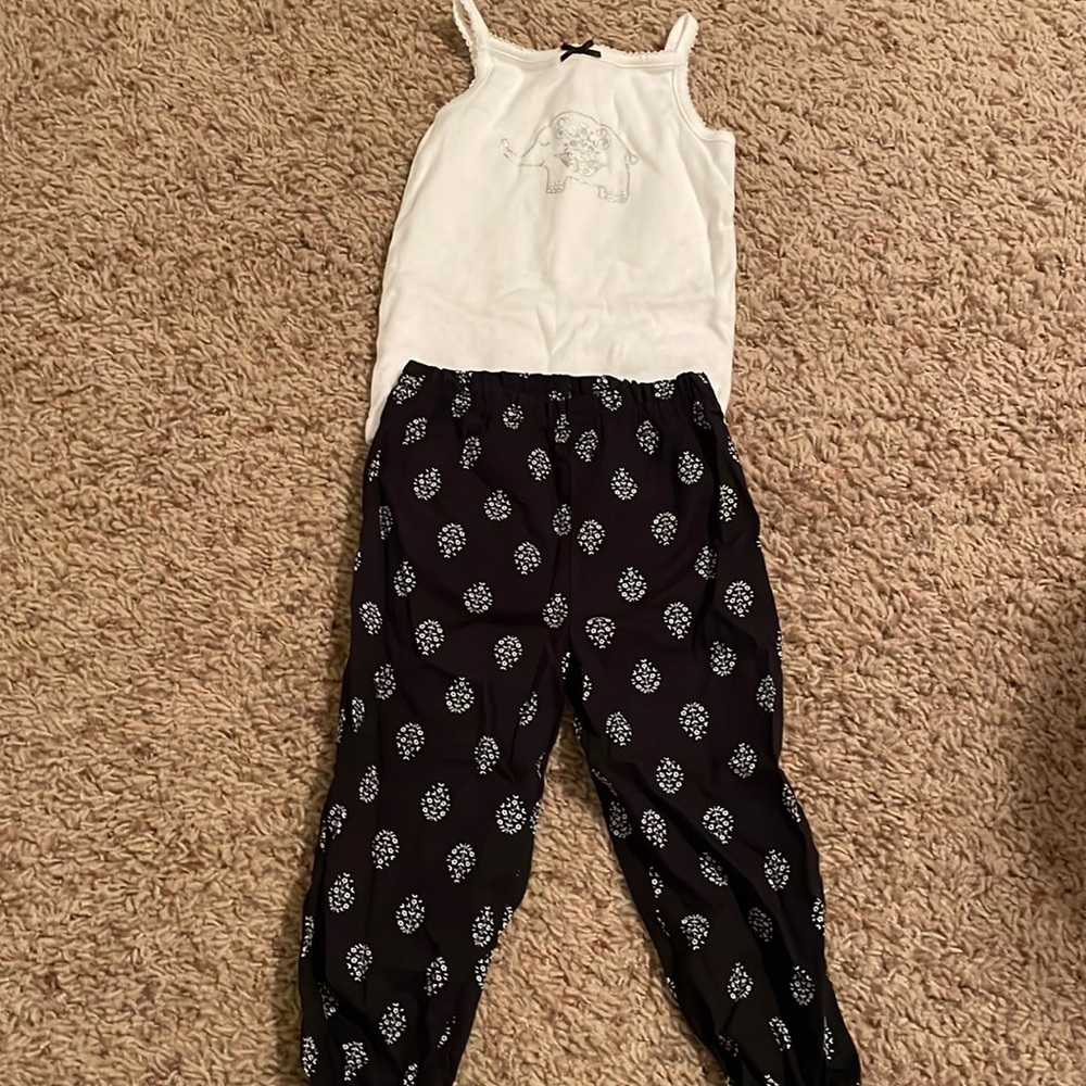 Matching Carter’s outfit